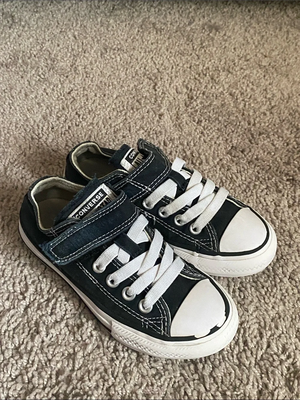 Converse All Star Chuck Taylor V1 Low Top Sneakers size 11
